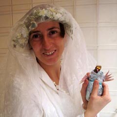 Pippa Bacca vestita da sposa