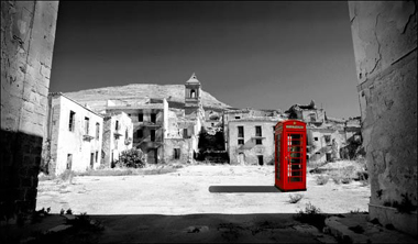 Foto "Lostphone" di Silvio Palladino