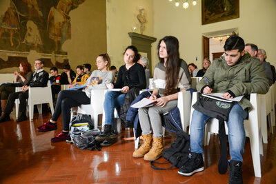 Gli studenti del Petrocchi di Pistoia che faranno da guide durante l'iniziativa - ph Elena Janniello